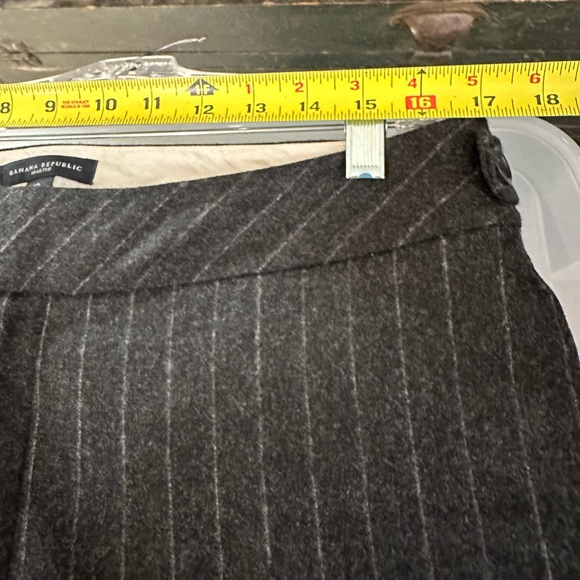 Banana Republic NWOT Charcoal Pinstripe Lined Wool Cashmere Slacks Trousers 12 - Picture 14 of 15